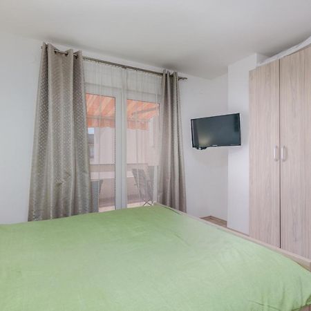 Apartment Stella Di Mare Đảo Krk Ngoại thất bức ảnh
