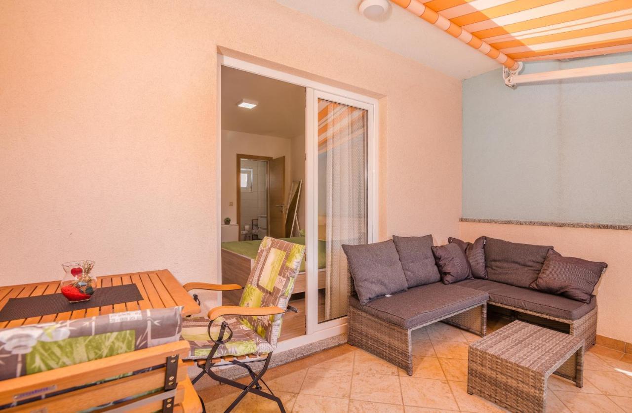 Apartment Stella Di Mare Đảo Krk Ngoại thất bức ảnh